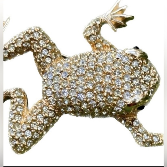 Vintage CHRISTIAN DIOR Gold Tone Swarovski Crystal encrusted pave Frog Brooch - Picture 2 of 11